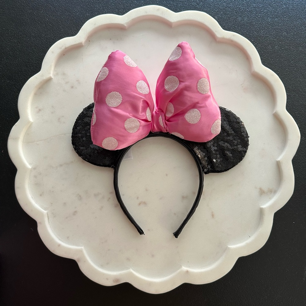 Disney sequined/polka dot Pink Minnie Mouse Disney Ears Headband